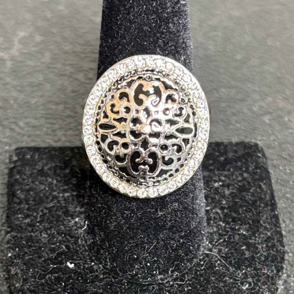 Lia Sophia Silver Tone Filigree Statement Ring Size 9
